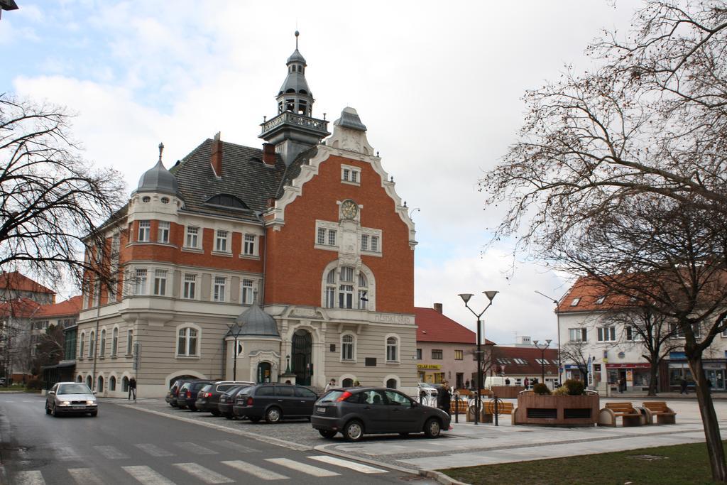 Hotel Panon Hodonín Extérieur photo