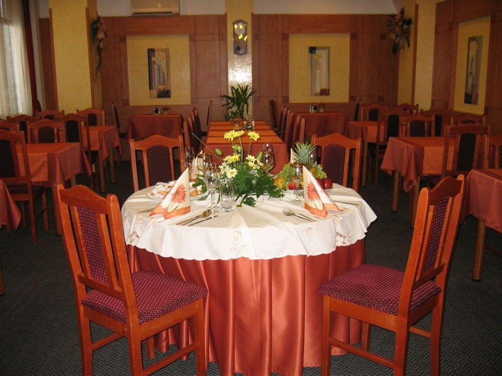 Hotel Panon Hodonín Extérieur photo
