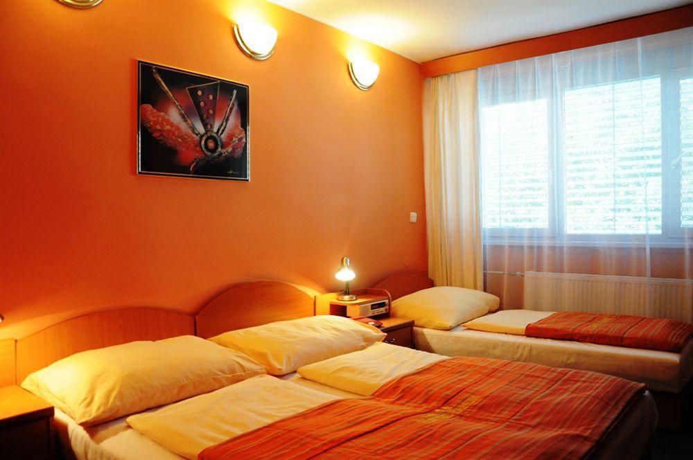 Hotel Panon Hodonín Extérieur photo