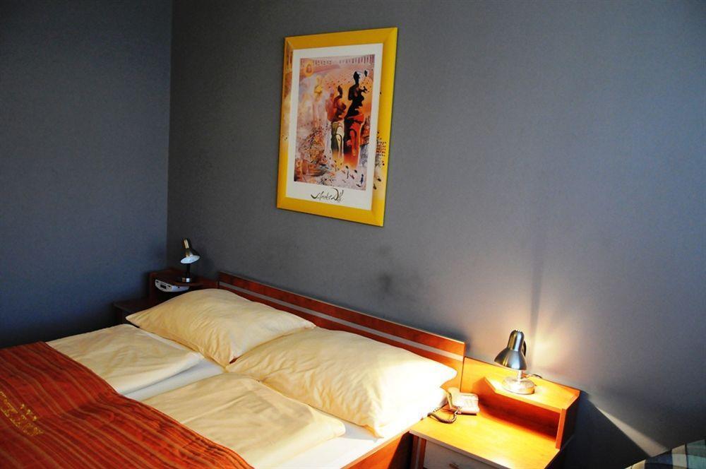 Hotel Panon Hodonín Extérieur photo