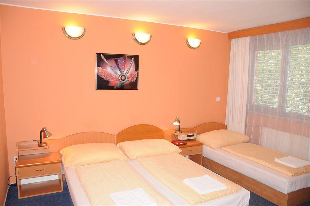 Hotel Panon Hodonín Extérieur photo