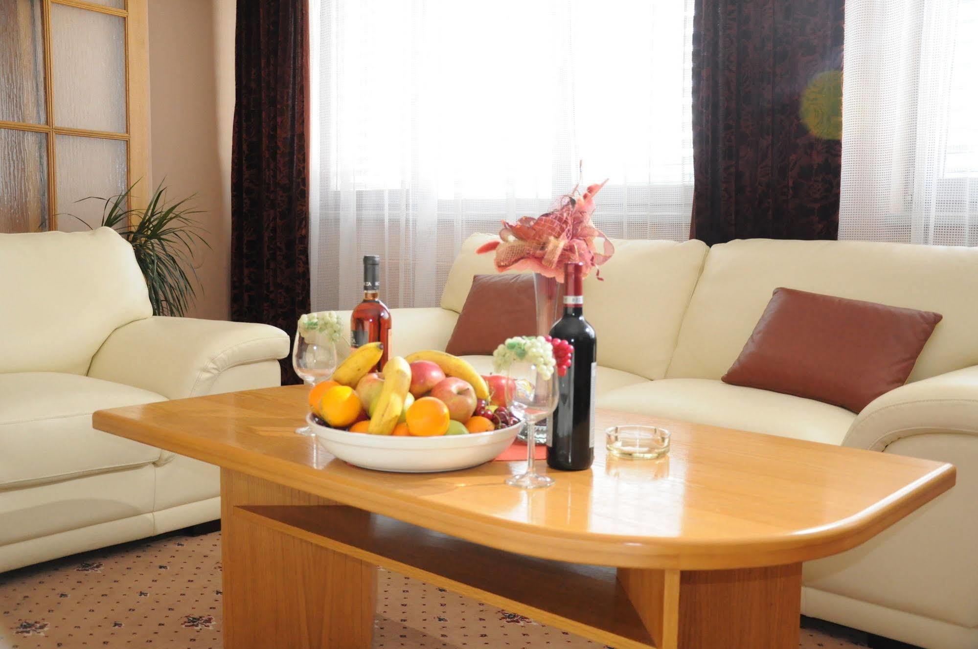 Hotel Panon Hodonín Extérieur photo